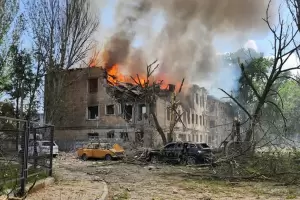 Rusia bombarde una clnica en Dnipr y se reportan muertos y heridos