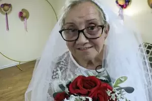 Mujer de 77 aos se cas con ella misma porque no encontr al amor de su vida