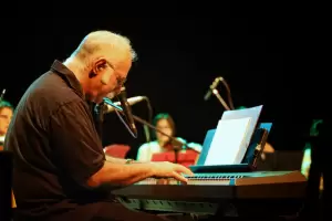 Exitosa presentacin de Leo Maslah junto a la Orquesta de Cmara de Chilecito