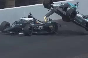 Canapino lleg a ser tercero en las 500 Millas pero un accidente lo oblig a abandonar