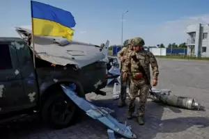 Zelenski califica de "hroes" a militares que derribaron 58 de 59 drones lanzados por Rusia