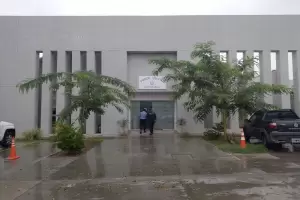 Una madre y su pareja fueron detenidos por los abusos sexuales de sus dos hijas