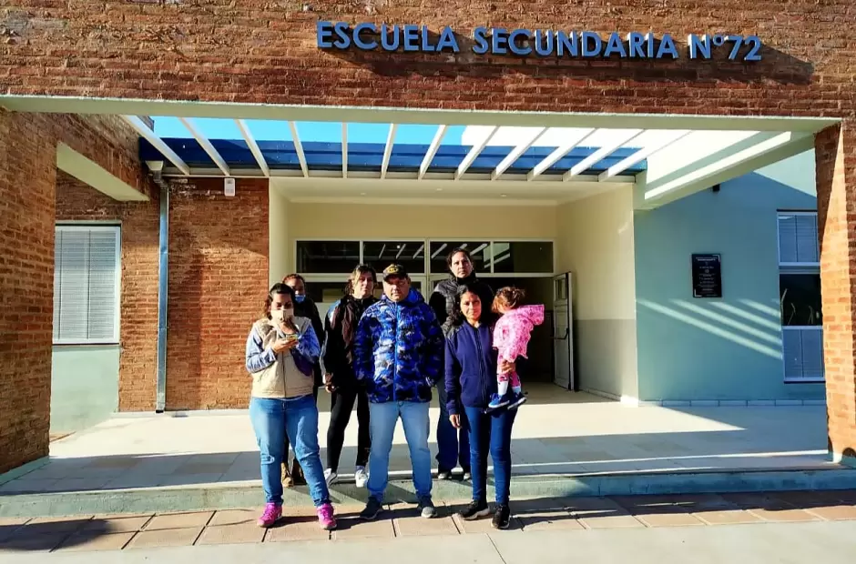 Los padres que impidieron el ingreso del docente