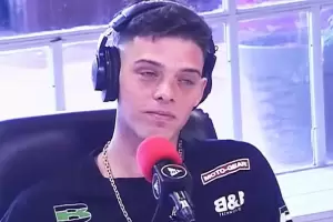 Excompaeros de secundaria de Santi Maratea lo acusaron de haberles robado dinero