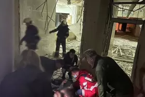 Rusia bombarde un hospital infantil y dos escuelas de Kiev