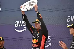 Verstappen reafirm su liderazgo con una masterclass en Barcelona y qued a un triunfo de Senna