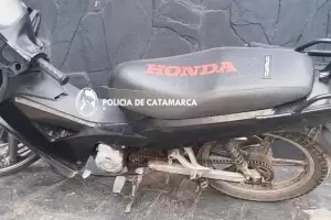 Secuestraron una moto abandonada en el centro capitalino