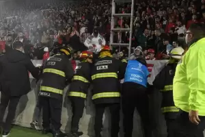 La Plata: Un hincha cay de la tribuna de Estudiantes