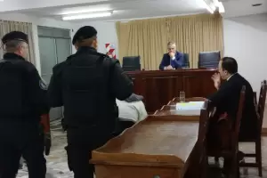 Lo condenaron a dos a�os y ocho meses de prisi�n y le prohibieron acercarse a la v�ctima