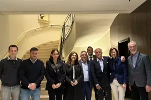 Acuerdo con empresa italiana por la sostenibilidad y mejora de la comercializacin de la fibra de vicua