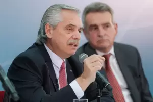 Casa Rosada cruz a los gobernadores que presionaron por un candidato nico: "Es un error histrico"