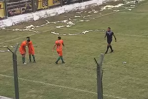 Ferro le gan 1-0 a Policial y qued a tres de la cima