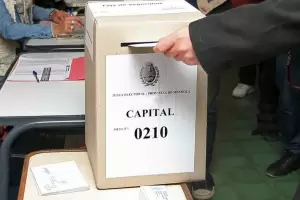 Cerraron los comicios en Mendoza, Tucumn y San Luis y crece la expectativa