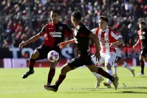 Newell's y Unin empataron en la reanudacin de la fecha 20