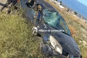 Volc un auto en la zona sur de la Capital
