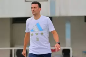 Scaloni confirm que Messi va a jugar todo el partido ante Australia