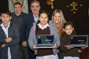 Programa "Sigamos Conectados": 16 colegios privados de Catamarca recibieron computadoras