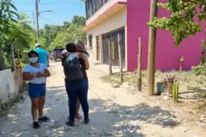 Tragedia en M�xico: Una familia muri� asfixiada por refugiarse del calor con el aire acondicionado de su auto