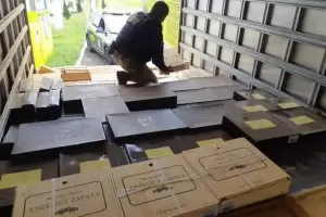 Desarticularon una banda que se dedicaba al contrabando de vinos de alta gama