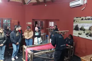 Estudiantes de Turismo realizaron salida didctica en el bus municipal