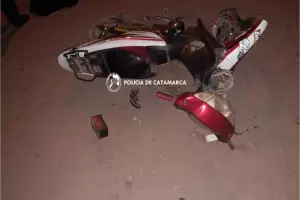 Fiambal: Dos motociclistas sufrieron un siniestro vial y resultaron heridas