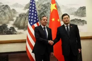 Blinken destac� en Pek�n el compromiso de los EEUU para gestionar una relaci�n sana con China