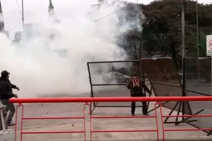 Grave ataque de partidarios de Milagro Sala tras la jura de la Constitucin