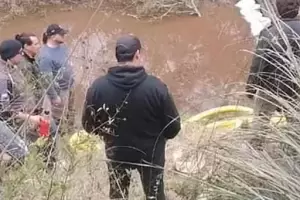 Femicidio de Cecilia Strzyzowski: Los buzos encontraron huesos triturados y un dije