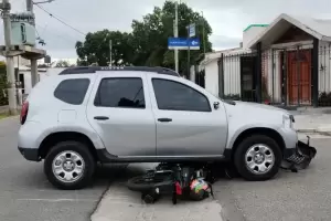 Una mujer embarazada result lesionada, tras un violento choque