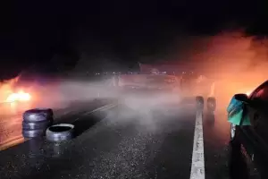 Docentes protestan en R�o Gallegos por aumento salarial: van 53 d�as sin clases