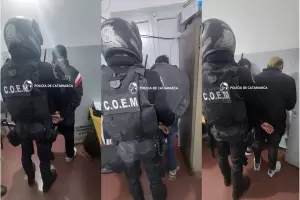 Cuatro hombres se pelearon a las pias en pleno centro capitalino y terminaron tras las rejas