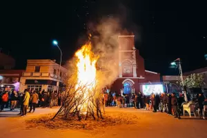 Celebracin de la fogata de San Juan en Tinogasta