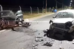 Mujer result herida tras un violento choque en San Antonio