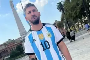 Un nio confundi a un joven con Messi y el tuvo una inesperada reaccin