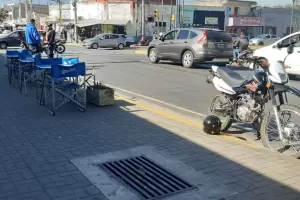 Motociclistas fueron hospitalizados tras derrapar en Avenida Gemes