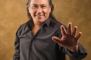 Poncho 2023: con su chaya y agitando pauelos, Galleguillo listo para abrir la gran fiesta