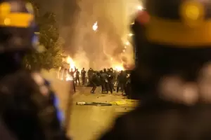 Las protestas en Francia no tienen freno y ya hay m�s de 421 detenidos