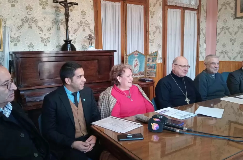 Momento de la conferencia de prensa