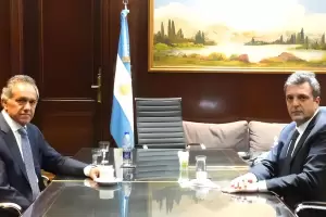 Daniel Scioli se suma al equipo econ�mico de Sergio Massa como asesor ad honorem