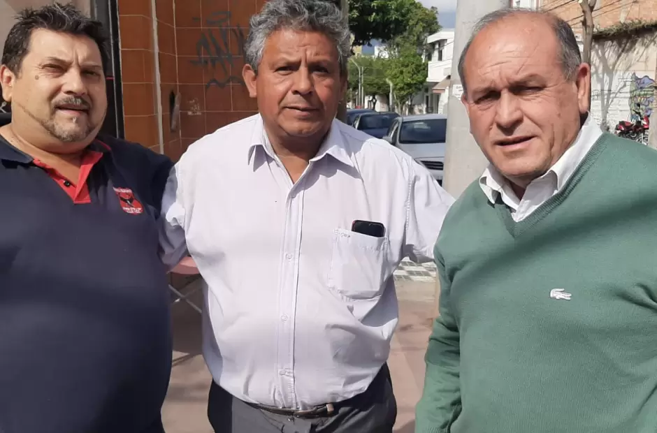 Foto: Alfredo G�mez, presidente del Gen, junto a los intendentes Antonio G�mez y