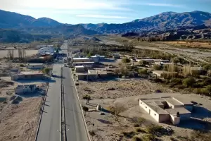 Barranca Larga: inauguraron asfaltado en zona urbana de Ruta 43