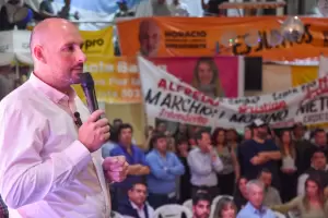 Marchioli lanz su campaa acompaado por Manzi y Acevedo
