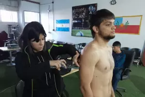 "El Terrible" Corzo visit� por �ltima vez Rendimiento Deportivo antes de su pelea en Inglaterra