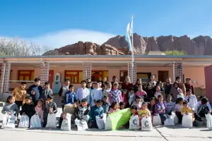 Entregaron kits escolares y equipamiento en la escuela primaria de El Durazno