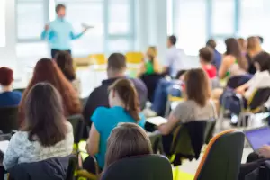 Charla sobre Economa Poltica Argentina en contexto electoral