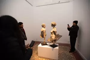 Qued inaugurada la muestra de escultura "Letras en el Espejo", de Gabriel Morales