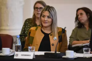 Centurin le respondi a Acua: Nuestras metas son claras y la educacin es poltica de estado