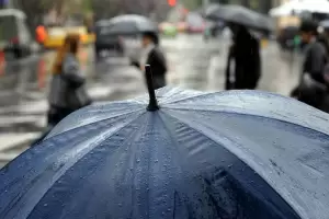 Cuenta regresiva para Santa Rosa: hay alerta por vientos y tormentas
