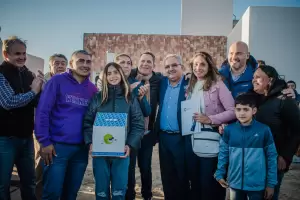 Jalil entreg un nuevo barrio y prometi la pavimentacin de calles urbanas en Saujil