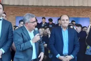 En campaa: Ral Jalil y Gustavo Saadi presentes en la inauguracin de Maxi Carrefour